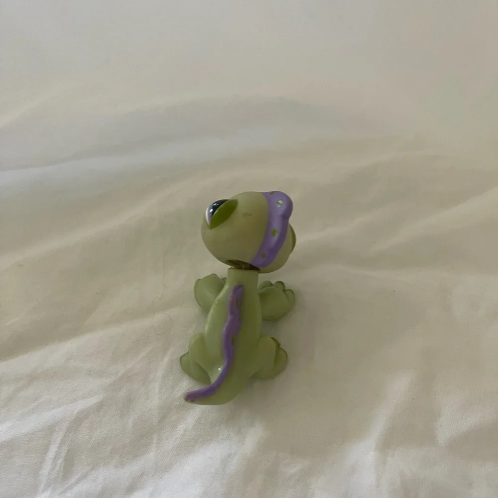 Littlest Pet Shop Single Pet Iguana Lizard #734 Green Purple